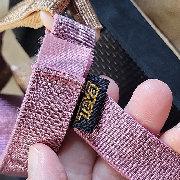 Teva Multicolor Midform Universal Metallic Shiny Strappy Sandals Youth Size 12 - Picture 4 of 13